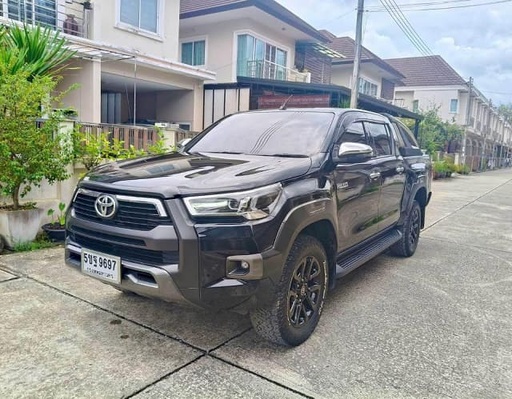 2019 TOYOTA Hilux