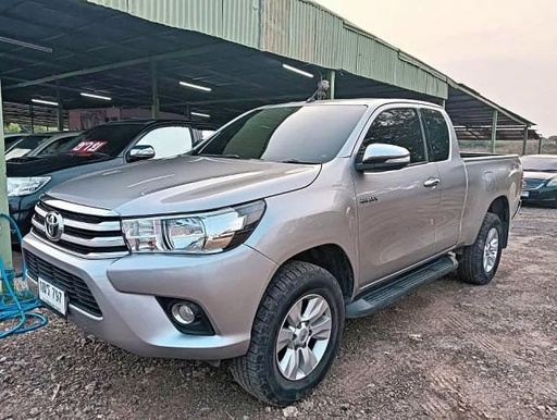 2017 TOYOTA Hilux