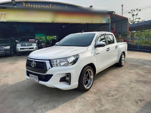 2019 TOYOTA Hilux