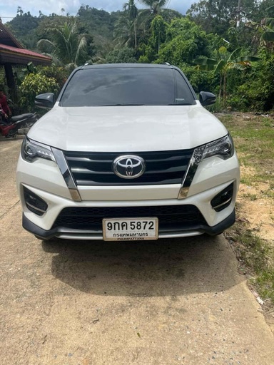 2019 TOYOTA Fortuner