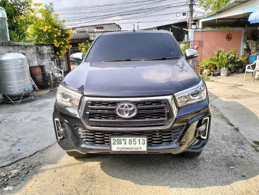 2019 TOYOTA Hilux