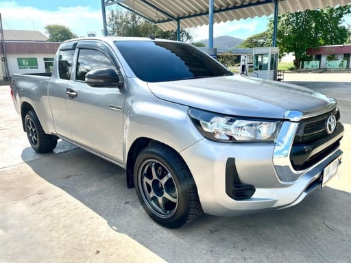 2022 TOYOTA Hilux