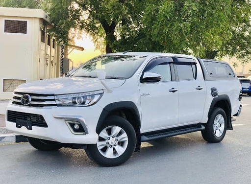 2017 TOYOTA Hilux
