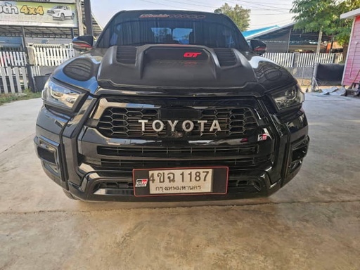 2022 TOYOTA Hilux