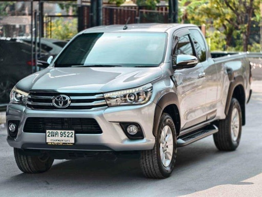 2017 TOYOTA Hilux