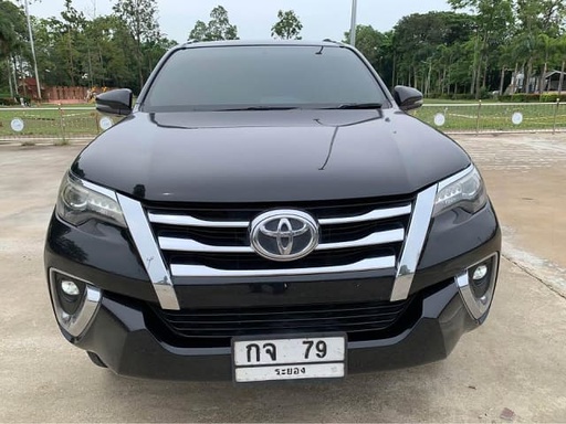 2017 TOYOTA Fortuner