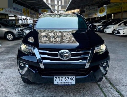 2018 TOYOTA Fortuner