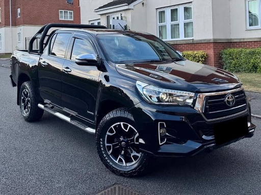 2017 TOYOTA Hilux, 