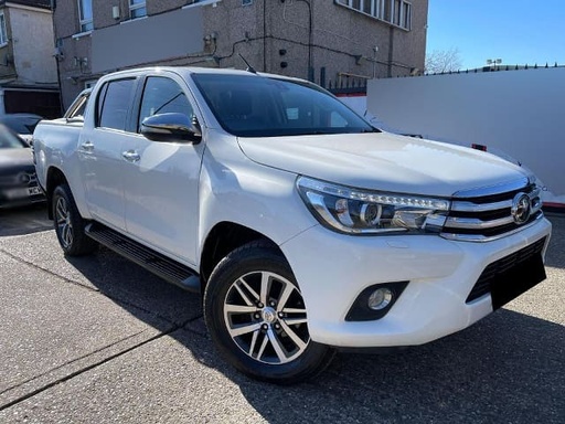 2018 TOYOTA Hilux