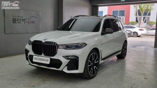 2021 BMW X7