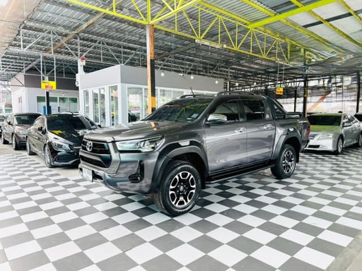 2020 TOYOTA Hilux
