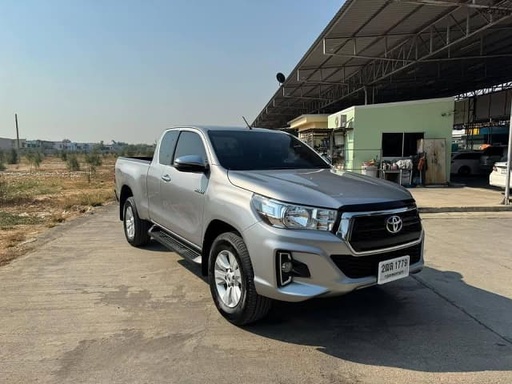 2019 TOYOTA Hilux