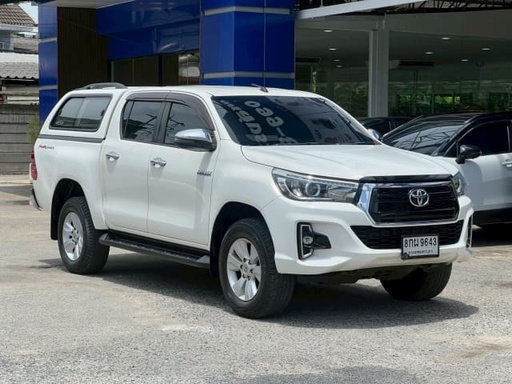 2019 TOYOTA Hilux