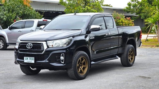 2019 TOYOTA Hilux