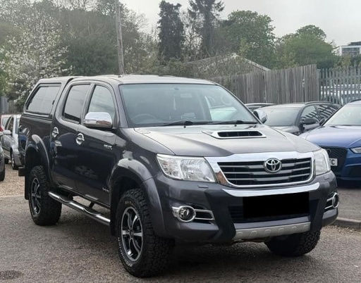 2016 TOYOTA Hilux