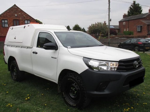 2018 TOYOTA Hilux