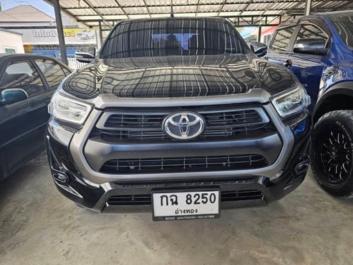 2020 TOYOTA Hilux