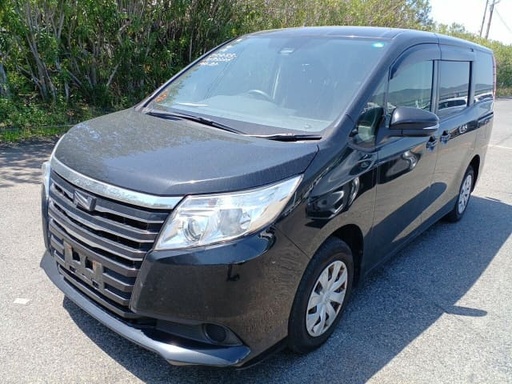 2017 TOYOTA Noah