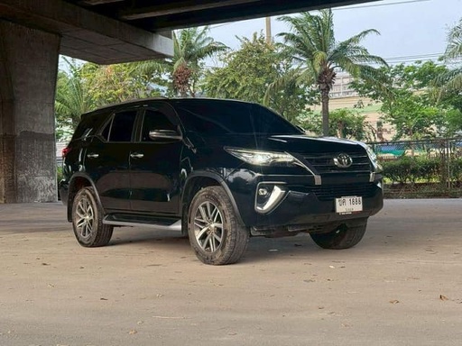 2018 TOYOTA Fortuner