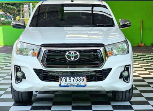 2019 TOYOTA Hilux