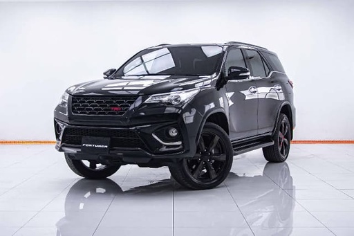 2017 TOYOTA Fortuner