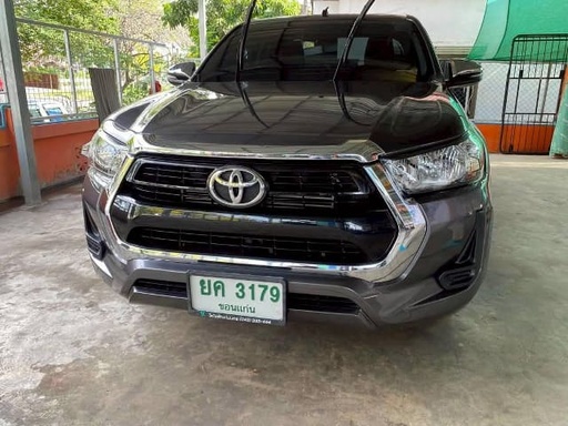 2021 TOYOTA Hilux