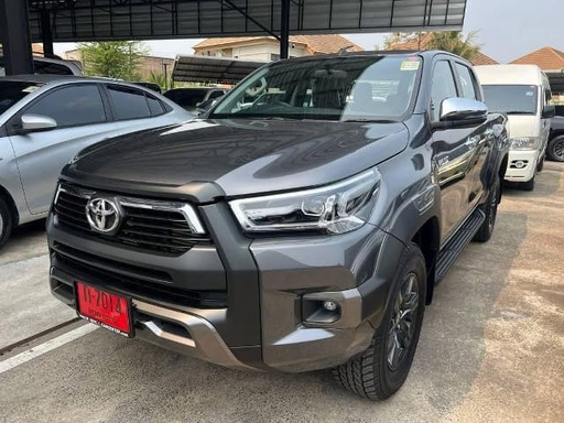 2023 TOYOTA Hilux