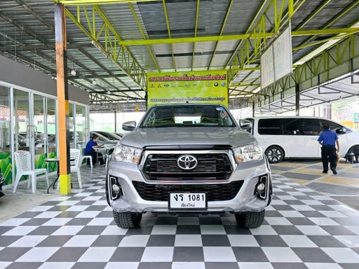 2019 TOYOTA Hilux