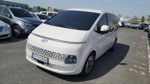 2024 HYUNDAI Staria