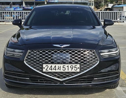2021 Genesis G90