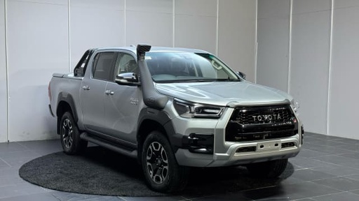 2023 TOYOTA Hilux