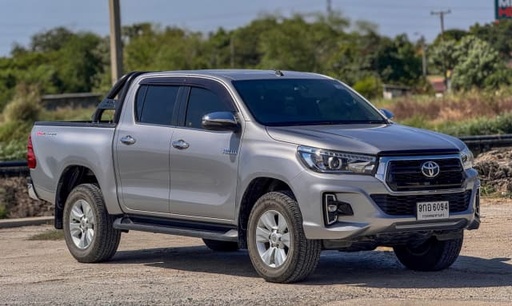 2019 TOYOTA Hilux