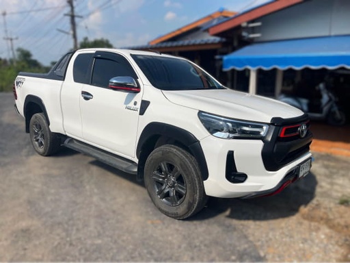 2020 TOYOTA Hilux, 