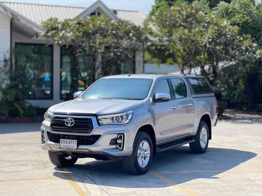 2019 TOYOTA Hilux