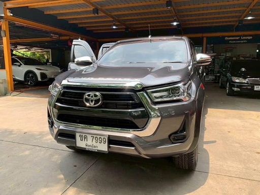 2021 TOYOTA Hilux