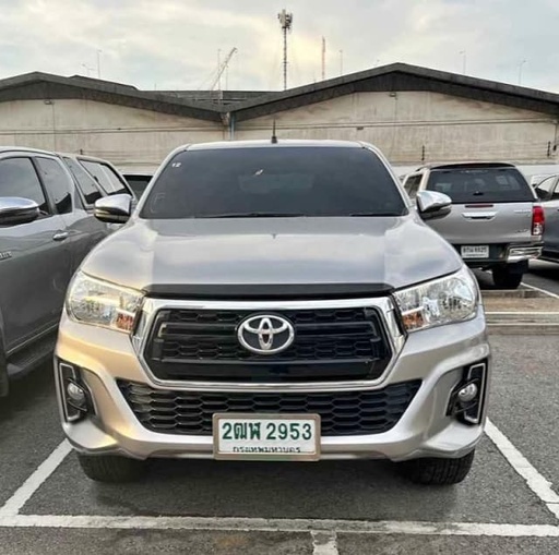 2019 TOYOTA Hilux
