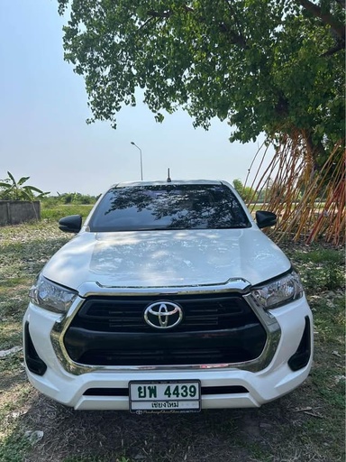 2023 TOYOTA Hilux