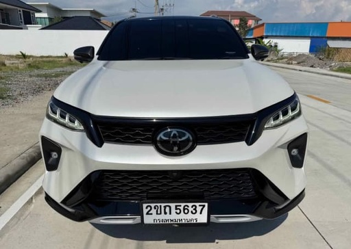2022 TOYOTA Fortuner