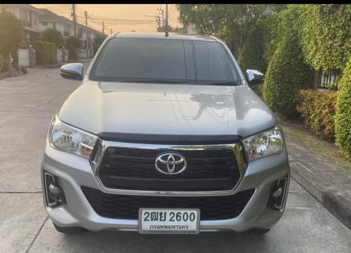 2019 TOYOTA Hilux