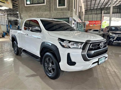 2021 TOYOTA Hilux