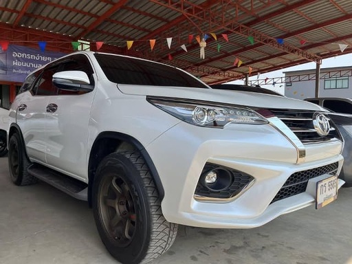 2019 TOYOTA Fortuner