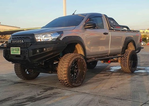 2018 TOYOTA Hilux