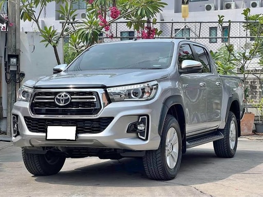 2018 TOYOTA Hilux