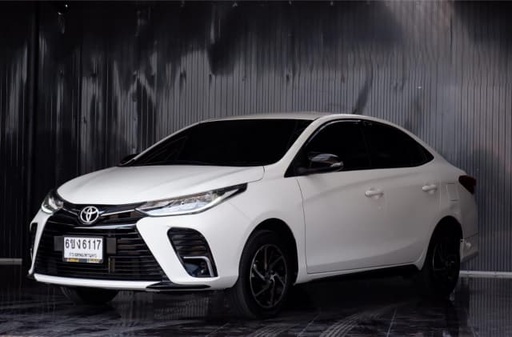 2022 TOYOTA Yaris