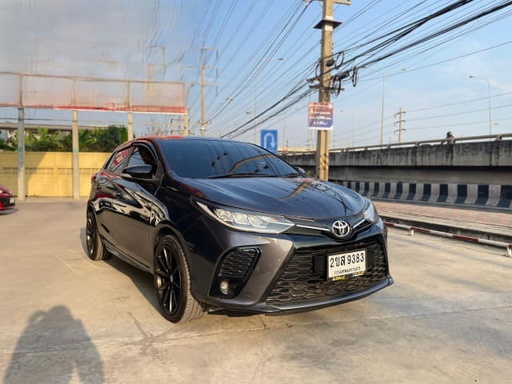 2022 TOYOTA Yaris