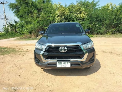 2022 TOYOTA Hilux