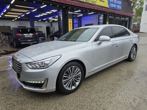 2018 Genesis EQ900