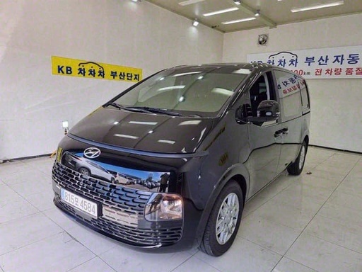 2024 HYUNDAI Staria
