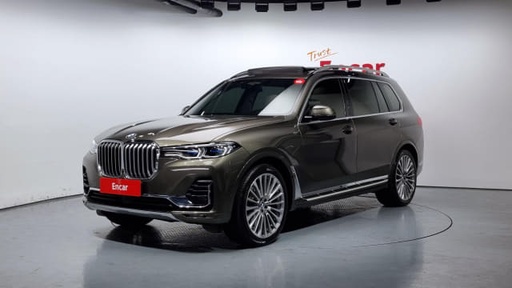 2022 BMW X7