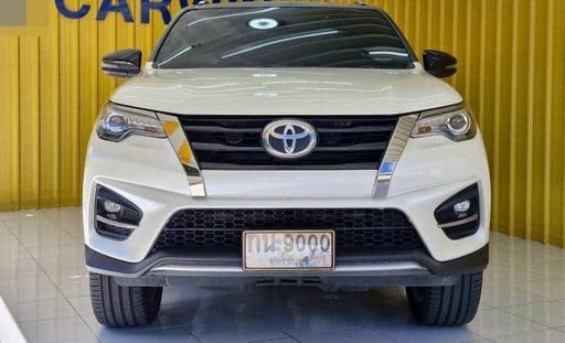 2020 TOYOTA Fortuner
